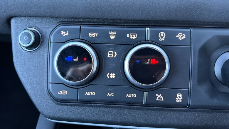 Land Rover Defender 2.0 P300 SE 90 3dr Auto Petrol Estate